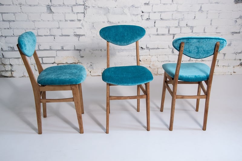 Upholstered Seat Cushion Chair